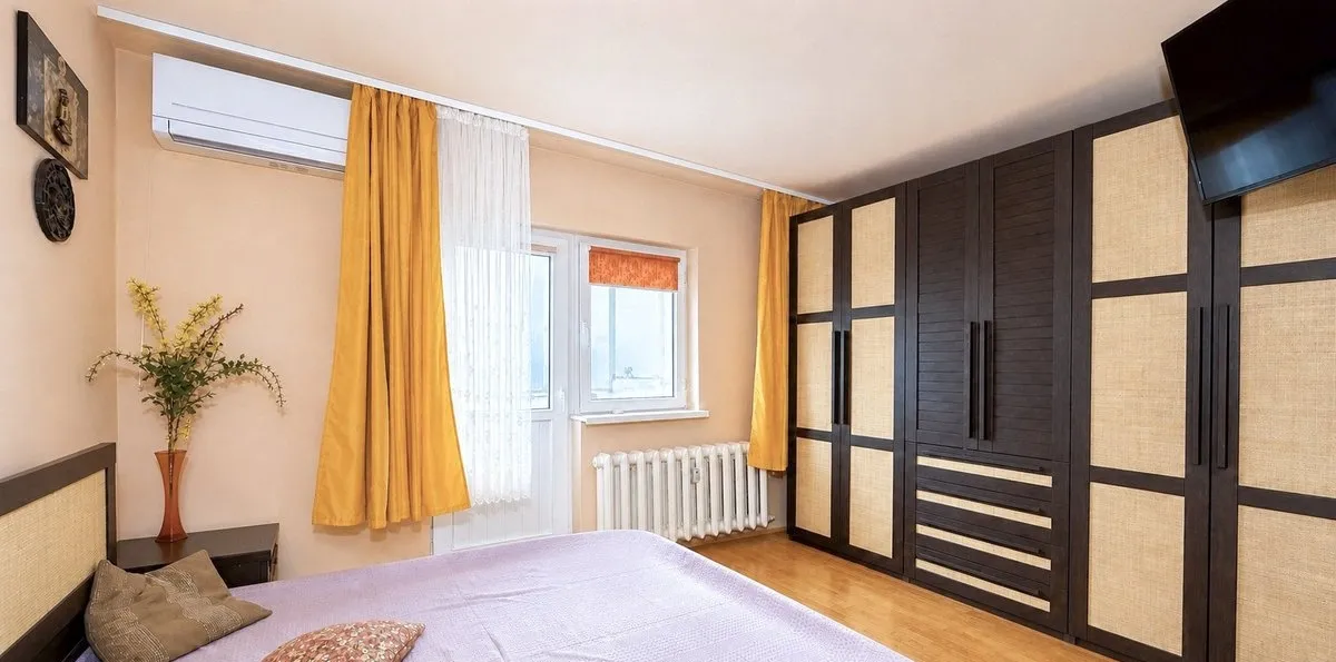 Brancoveanu apartament cu 3 camere hol H