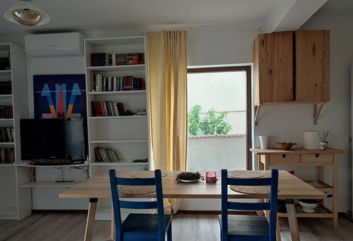 Ilfov Com Berceni Str Padurea Craiului nr 80H