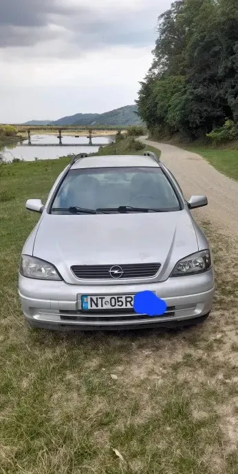 Autoturism marca Opel astra 1 000 eur
