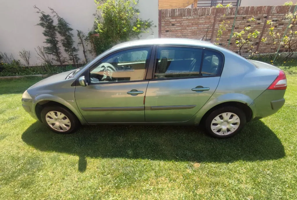 Renault megane 1 5 dci 1 450 eur