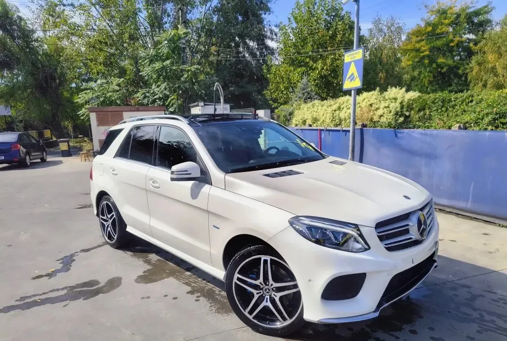 Mercedes-benz GLE 500E AMG plug-in Hybrid 32 900 eur