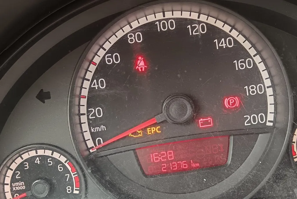 VW UP 1 0 4 200 eur