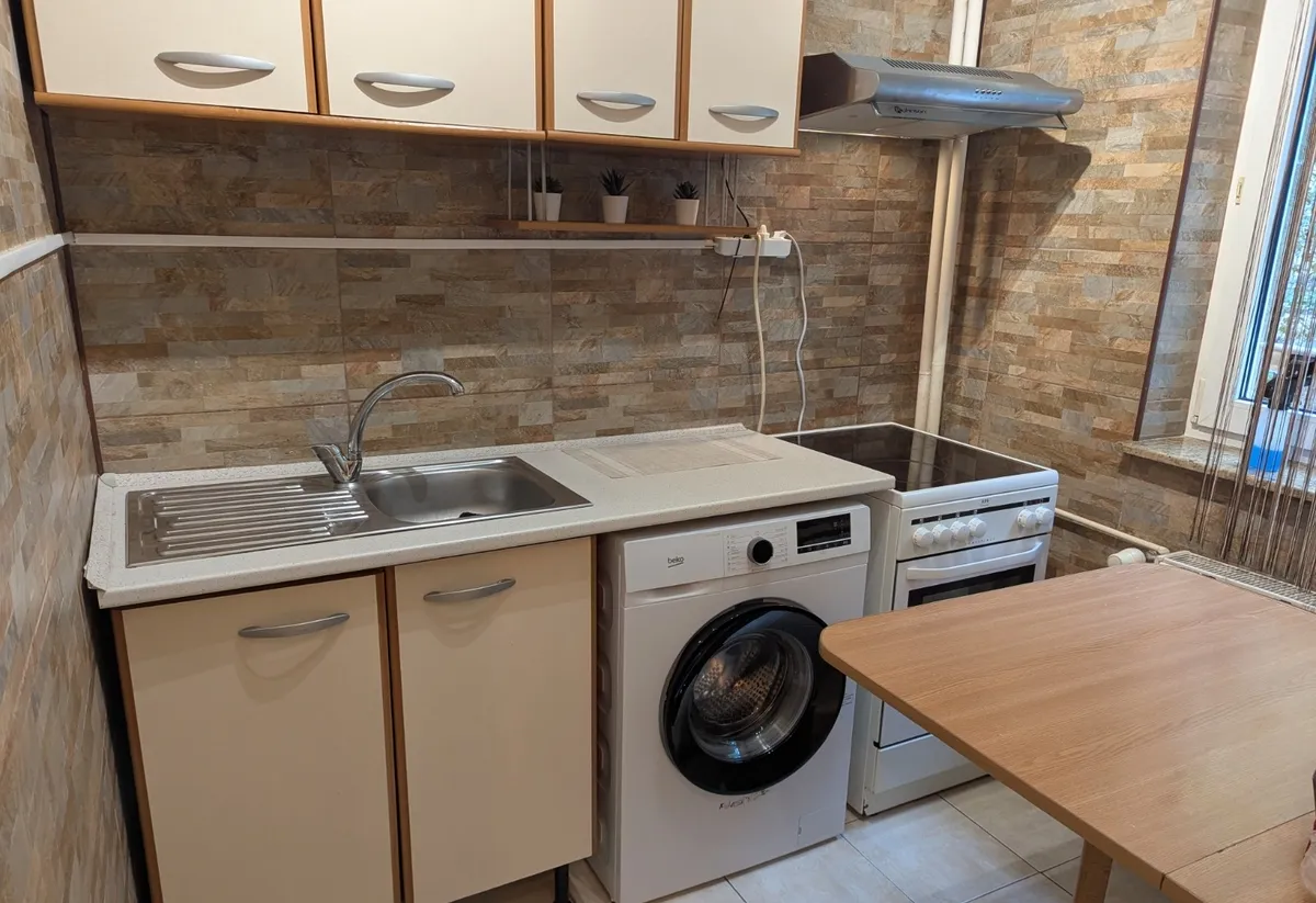 Tineretului str Trestiana 5 min metrou contract anaf