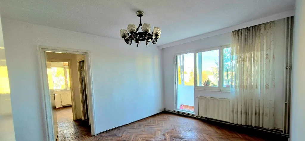 De vanzare Apartament 3 camere cartier astra direct proprietar