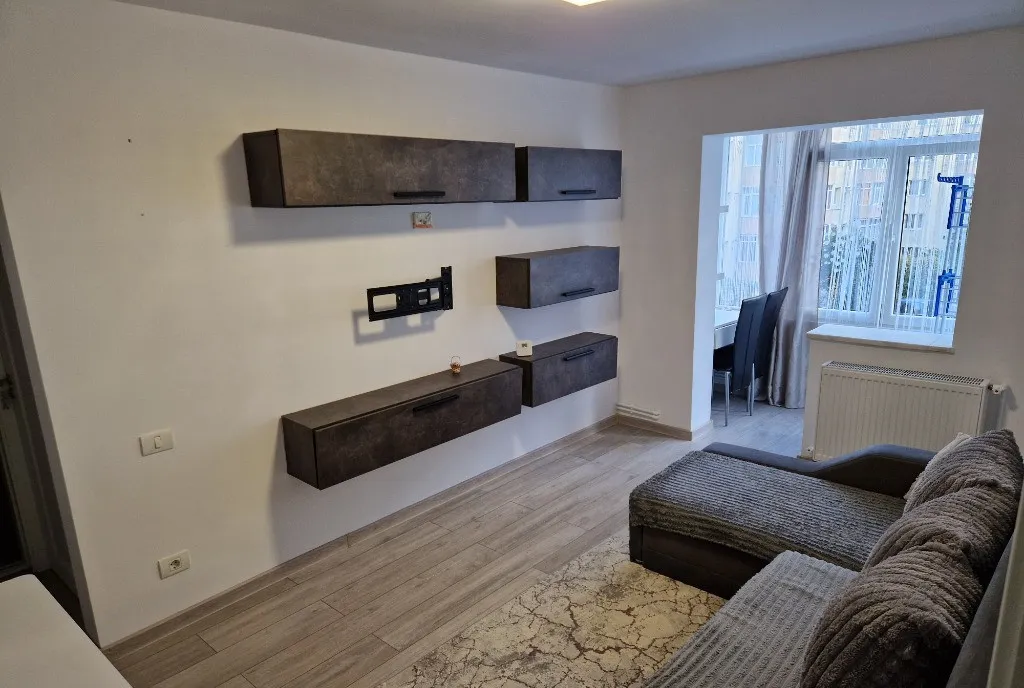 Inchiriez apartament 3 camere - etaj 2 centrala utilat Ostroveni