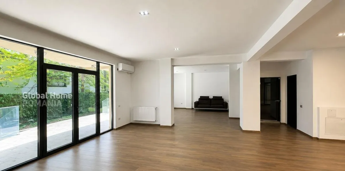 Floreasca Aviatiei for sale Apartament 187 mp Curte 175 mp Garaj
