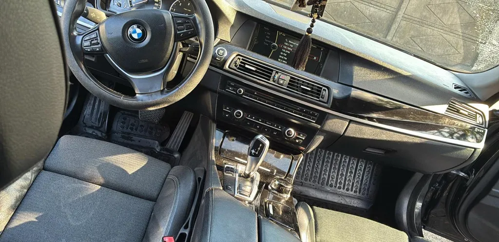 BMW seria 5 F10 an 2012 11 30 eur