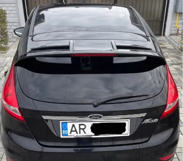 Ford fiesta 1 2 benzina 3 850 eur