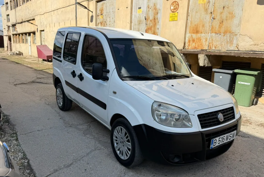 Fiat Doblo 2010 bull 1 3 Multijet Turbo bull 5 locuri marfa bull AC bull 164 000 km 2 950 eur