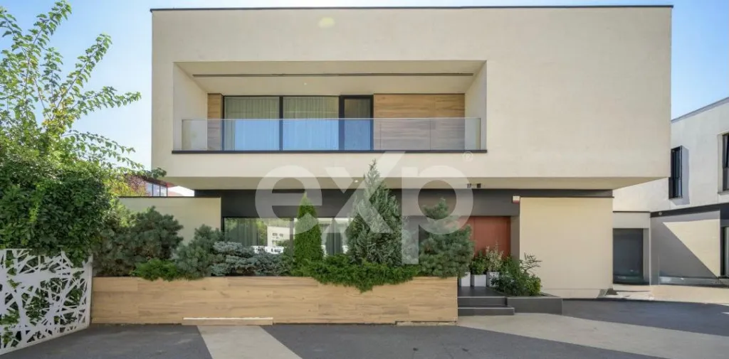 Vila 6 camere Iancu Nicolae comlex inchis zona Cambridge