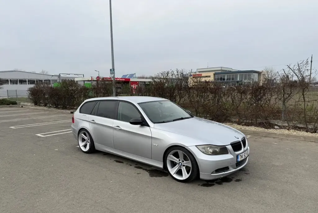Bmw e91 320D auto 2 300 eur
