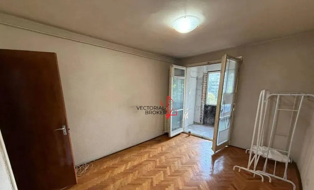 Titan Costin Georgian Metrou 4 camere