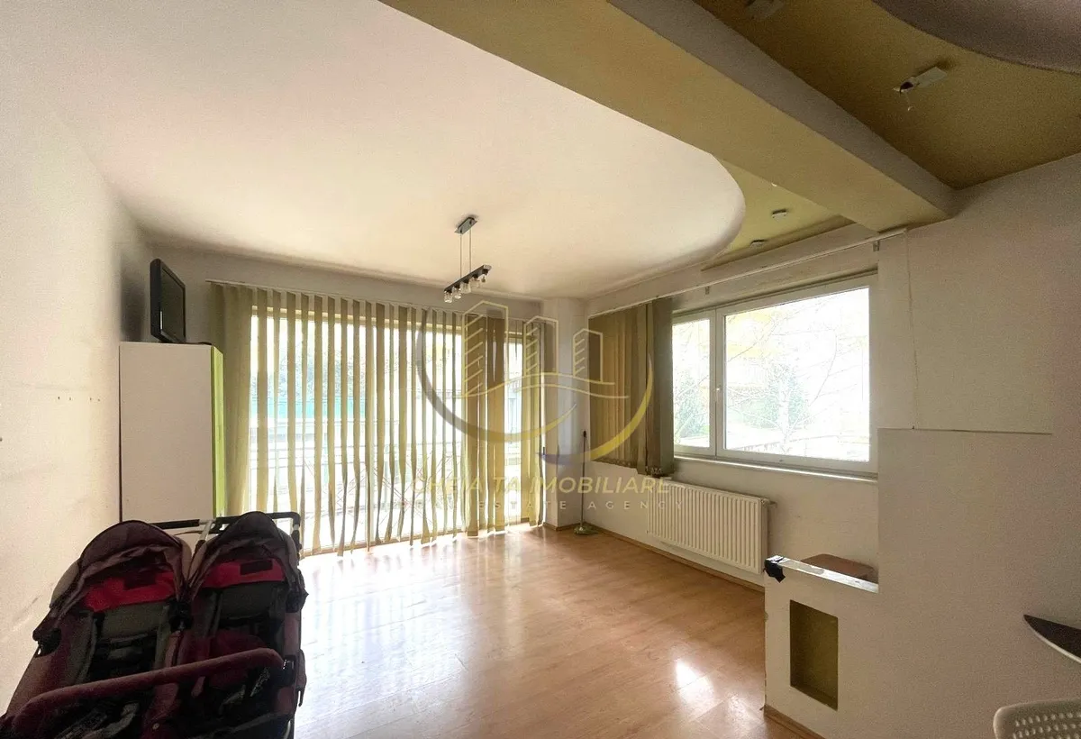 Cluj Napoca 2 camere decomandat 59 mp balcon 24 mp etaj 1 zona Trifoiului