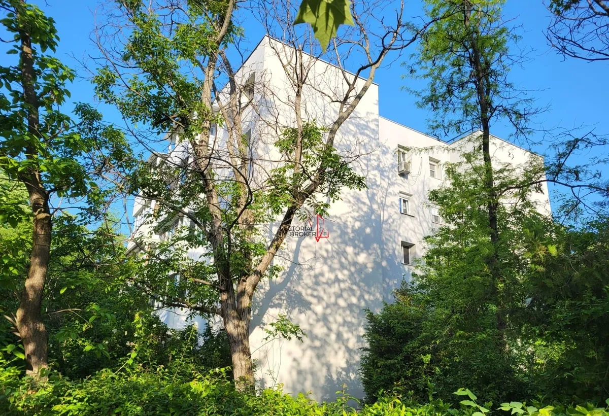 Nicolae Grigorescu Apartament 4 camere etaj 1 in bloc tip H langa metrou