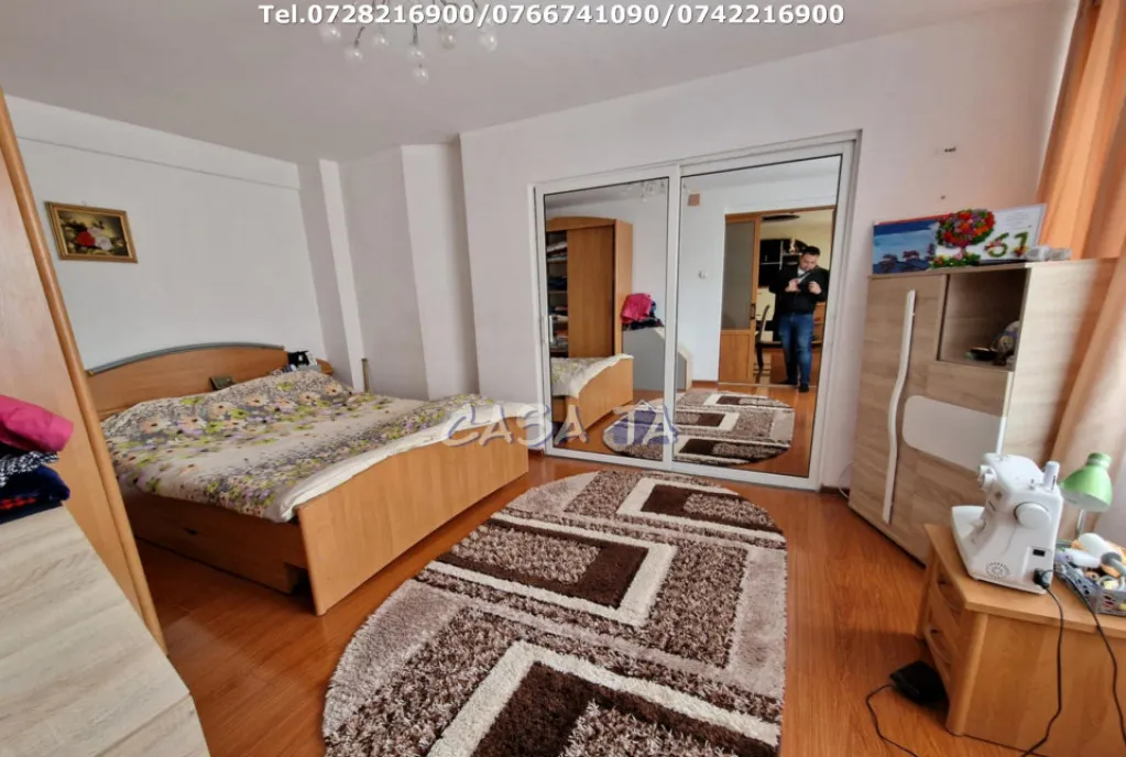 Cladire multifunctionala mixta De Vanzare Str Lotrului