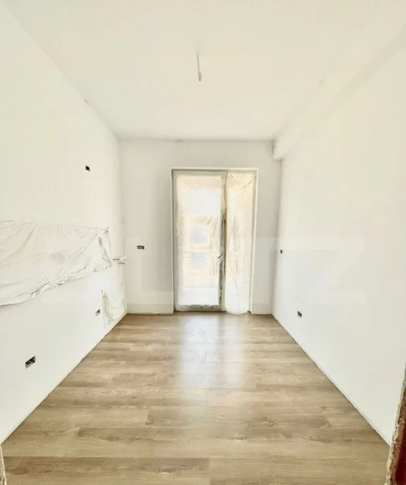 Apartament nou de 2 camere 54 mp gradina si parcare zona