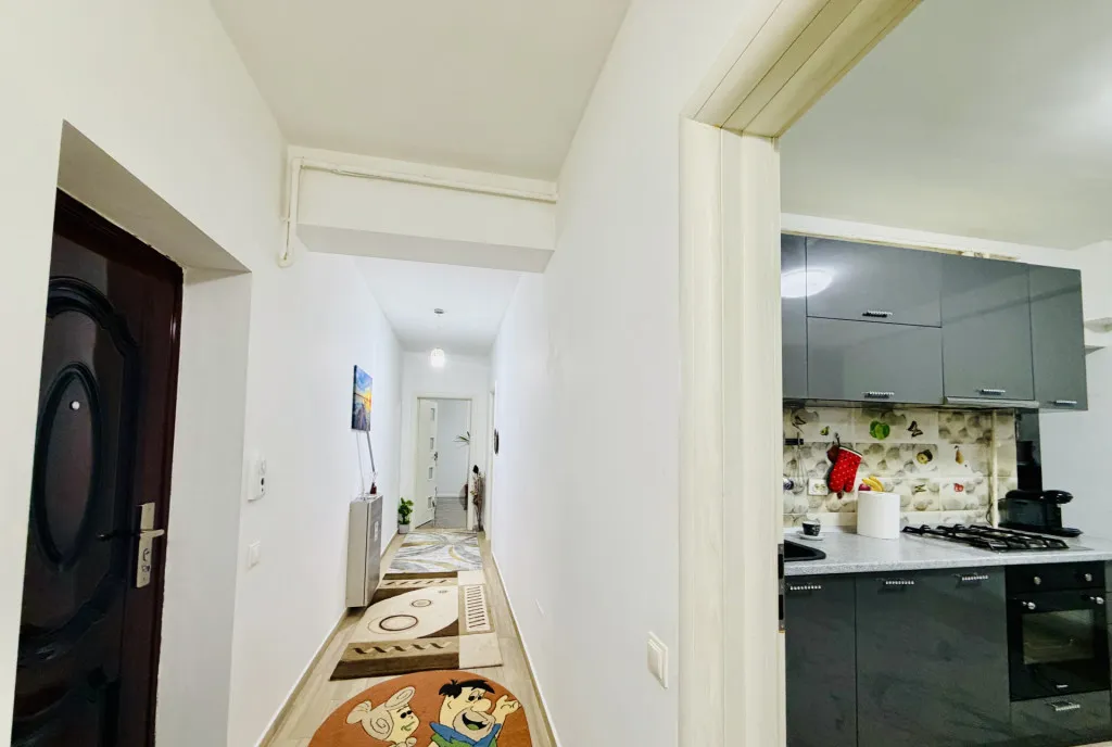 Apartament 2 camere spatios 68 mp Str Acvilei zona linist
