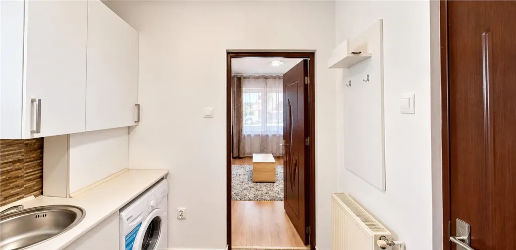 Apartament 2 camere decomandat etaj2 Tractorul Brasov