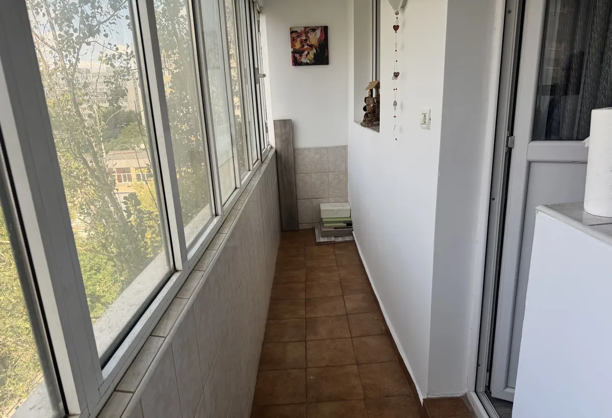 Drumul Taberei langa metrou Bracusi si Piata Valea Ialomitei