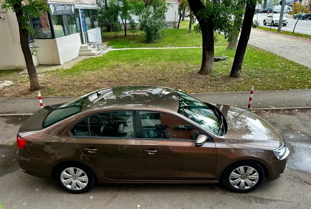 VW JETTA 1 6 TDI 2014 4 300 eur