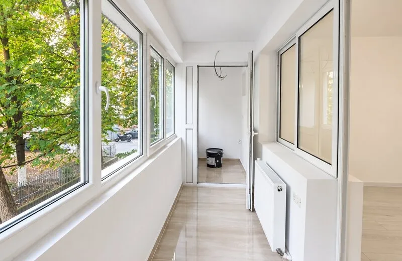 Titan Petre Tina renovat complet