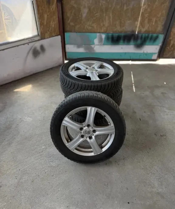 Skoda Octavia 2 0Diesel dsg 7 499 eur