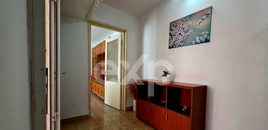 Apartament 2 camere semidecomandat etajul 1 4
