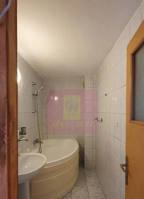 VAnzare apartament 3 camere Unirii Zepter adiacent