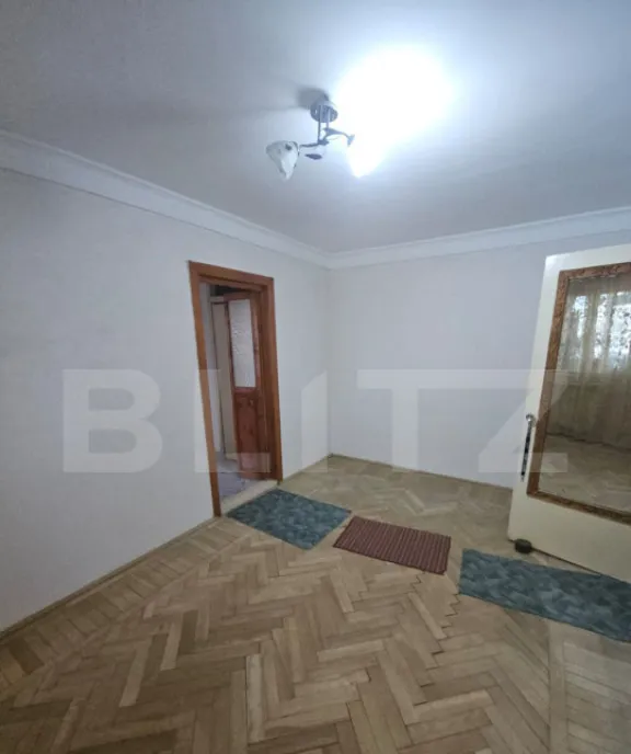Apartament 3 camere 55 mp zona Micro 40