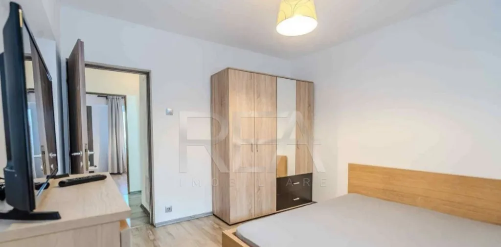3 camere et 7/8 83mp bloc 1988 boxa Sos Virtutii