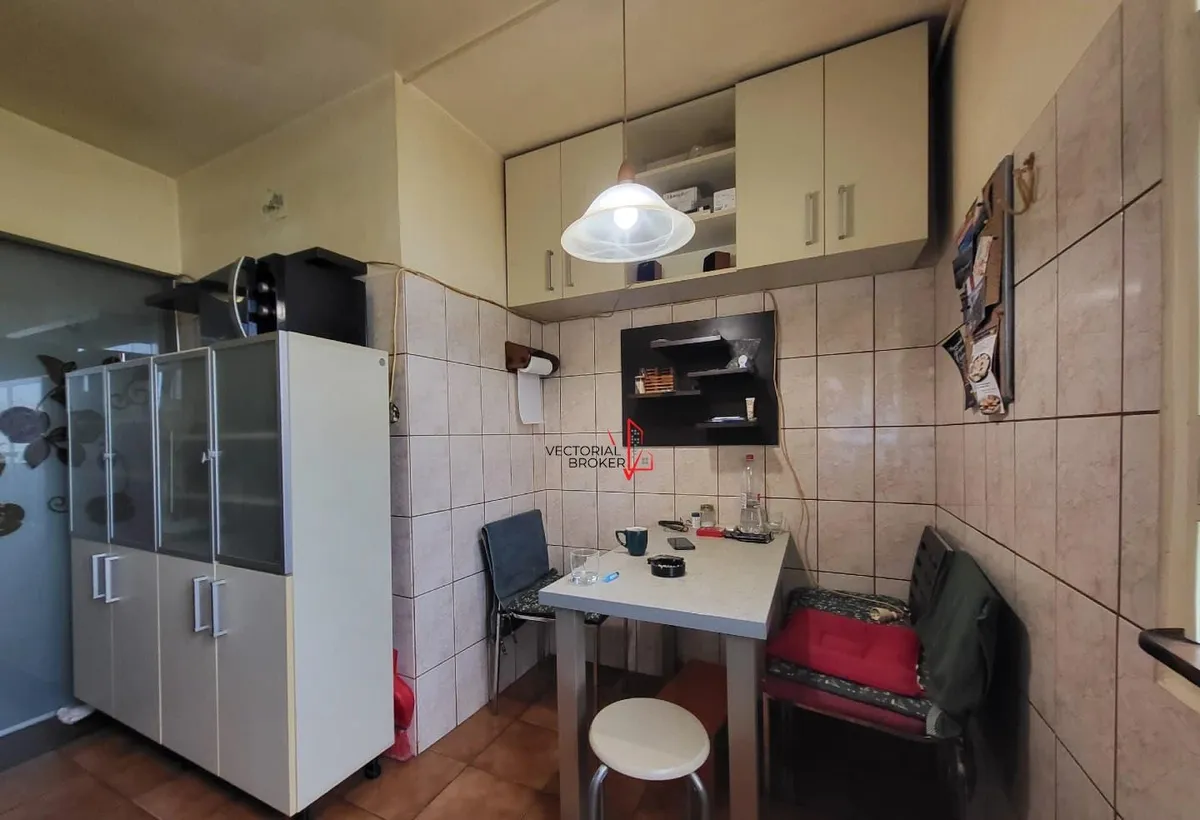 Ozana Apartament 3 Camere Semidecomandat la etaj 4/4