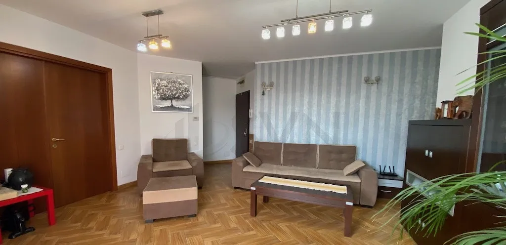 Apartament 3 camere in complex securizat