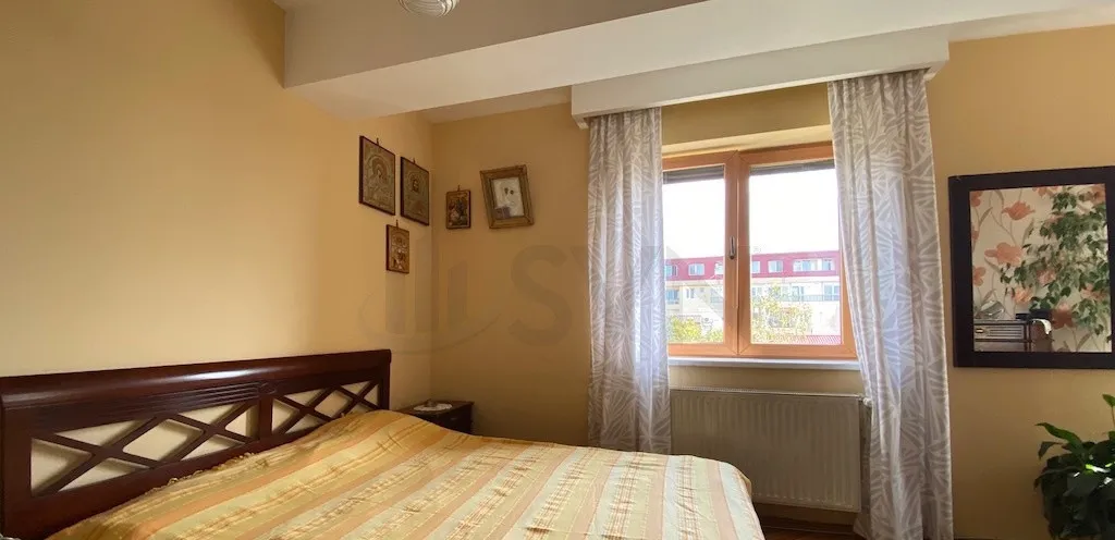 Apartament 3 camere in complex securizat