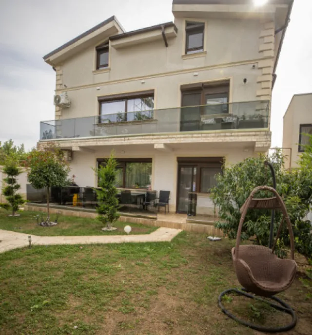 Teren cu casa de vanzare in Coiciu Academia Navala 13