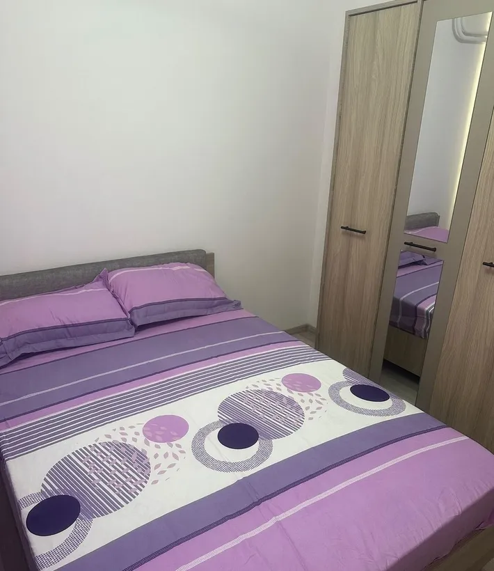 Berceni str Resita ac tv renovat acum