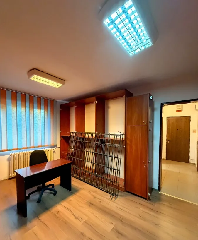Pantelimon Spatiu de birouri 3 camere Mega Mall 5 min