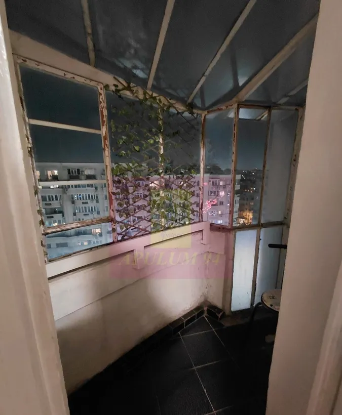 Apartament de 2 camere bd Decebal stradal