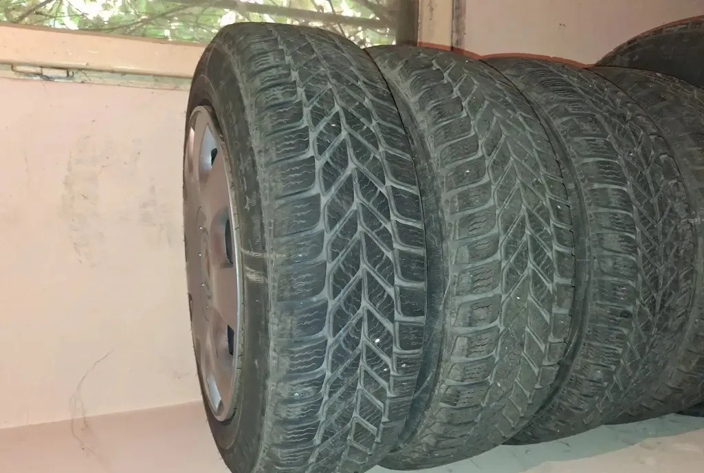 Anvelope iarna 165/70 r14 500 lei