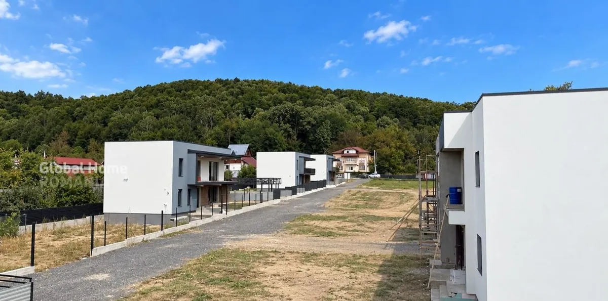 De vanzare Locuinte moderne P 1E 4 Dormitoare Vedere spre padure