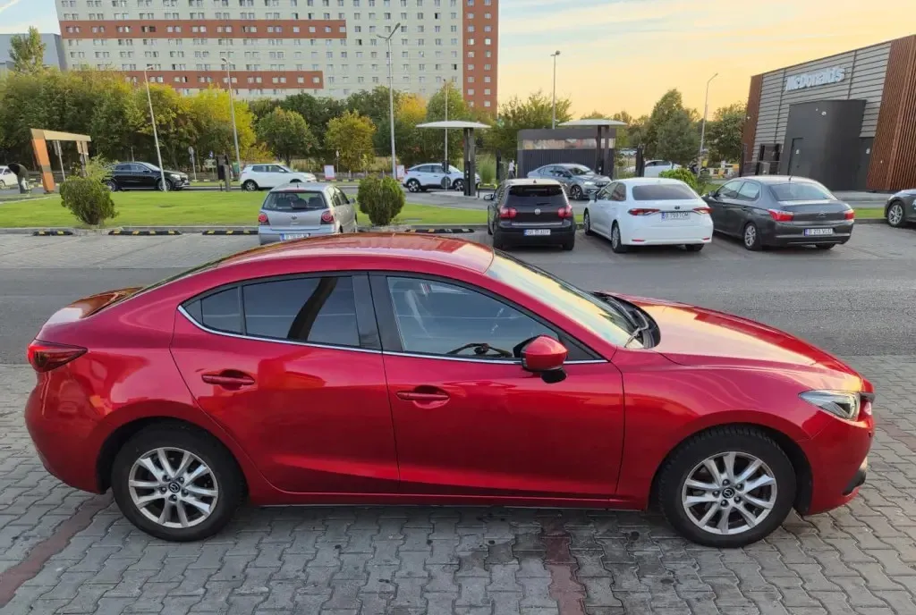 Mazda 3 BM SKYACTIV G120 11 000 eur