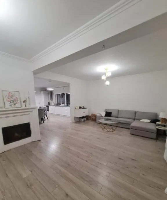 Casa deosebita garaj incalzire in pardoseala acces restri