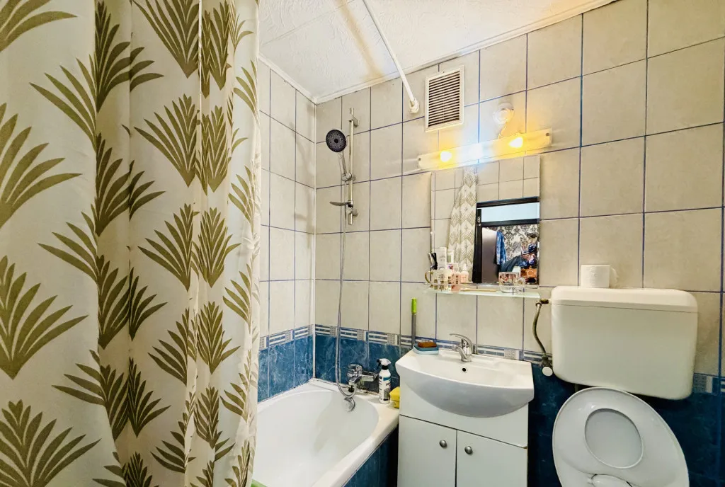 Apartament 3 camere decomandat etaj 1 4 Drumul Taberei
