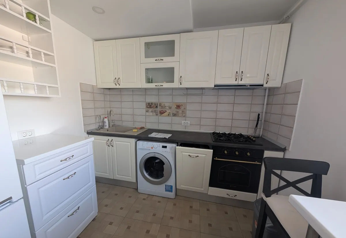 Piata Victoriei/ Metrou Apartament 2 Camere cu Parcare centrala termica