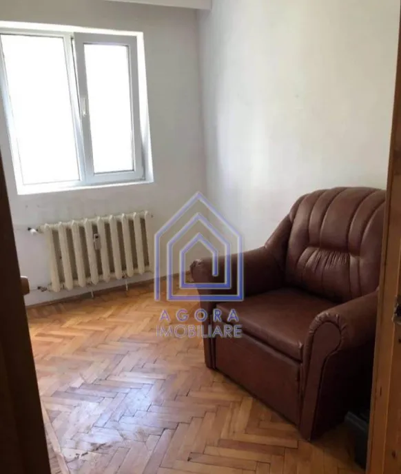3 camere Albina Et 3/4 Balcon mare inchis Mobilat Ut