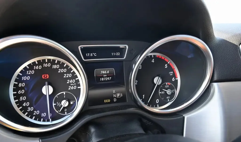 Mercedes-Benz ML 350 BlueTEC 4MATIC 2015 187 297 km HUD 18 500 eur