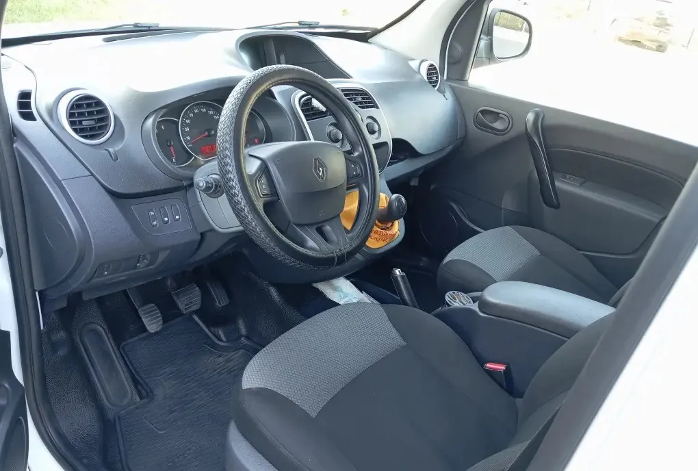 Renault Kangoo Maxi 6 900 eur