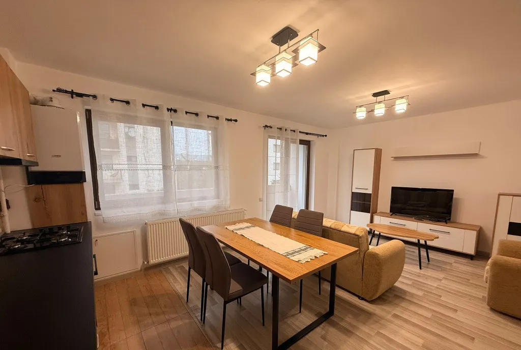 Apartament 3 camere la prima inchiriere zona Urusagului