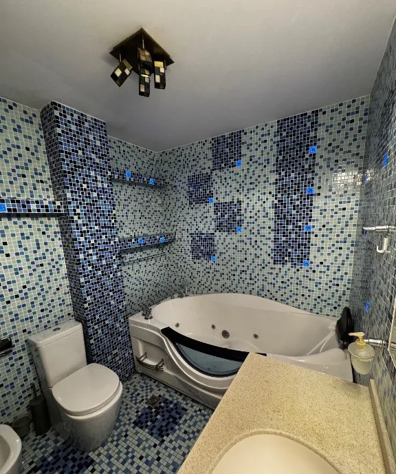 Proprietar vand apartament 4 camere 90m2 utili situat parter Ostroveni