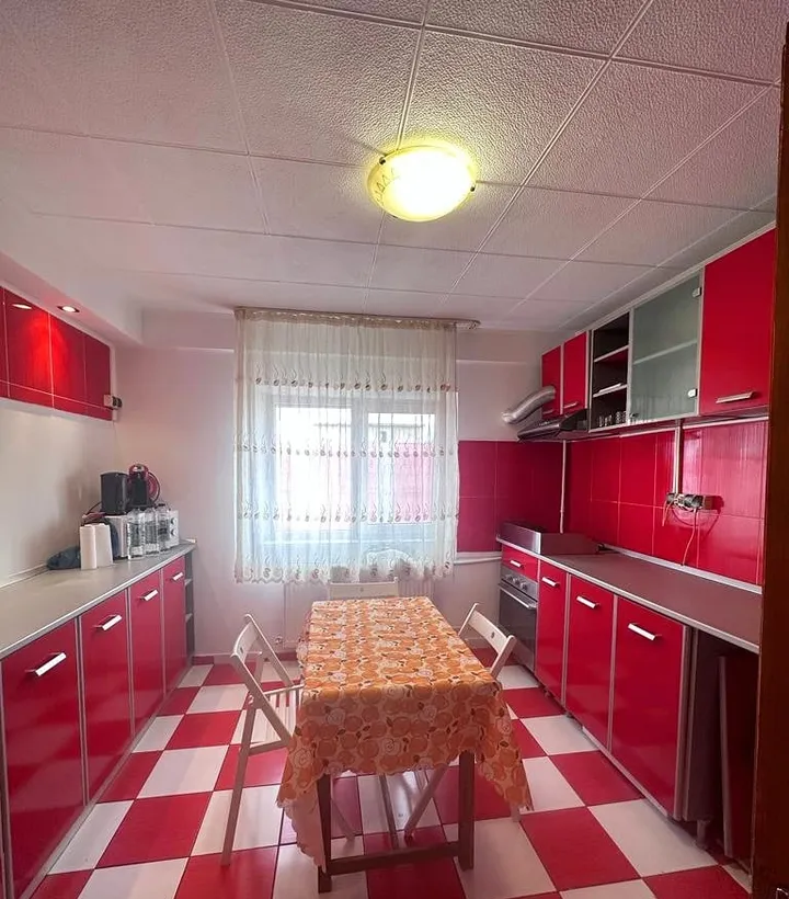 Proprietar 2 camere Mall Vitan