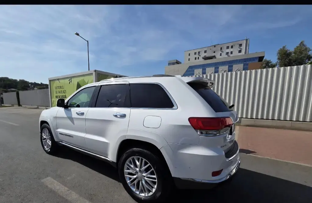Jeep Grand Cherokee 3 0 TD AT Summit 26 500 eur